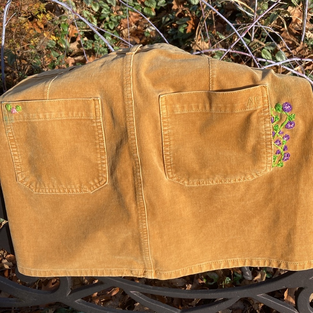 Corduroy skirt upcyled hand embroidered - Picture 6 of 8